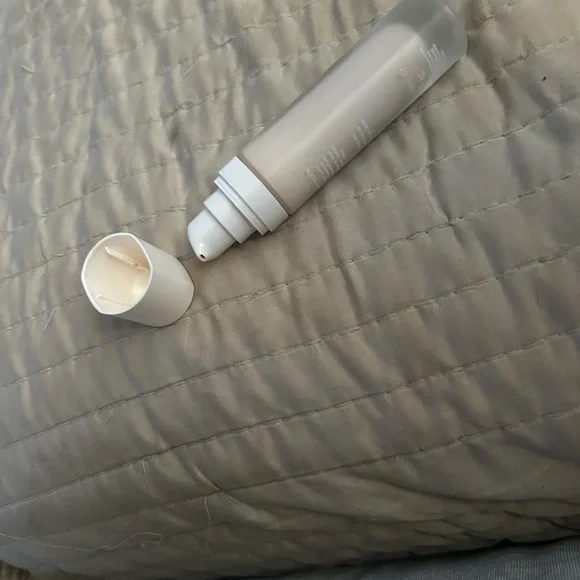 Fenty Beauty Pro Filt’r Soft Matte Longwear Foundation shade 110 NEW - Picture 6 of 7